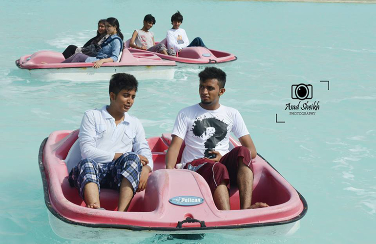 Picnic at DREAM WORLD