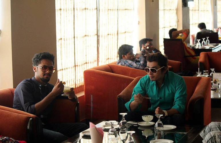 Picnic at DREAM WORLD